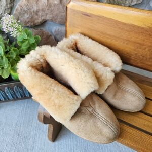 Vintage Minnetonka Women’s Sheepskin Leather Ankle Booties Golden Tan Fur Size 6